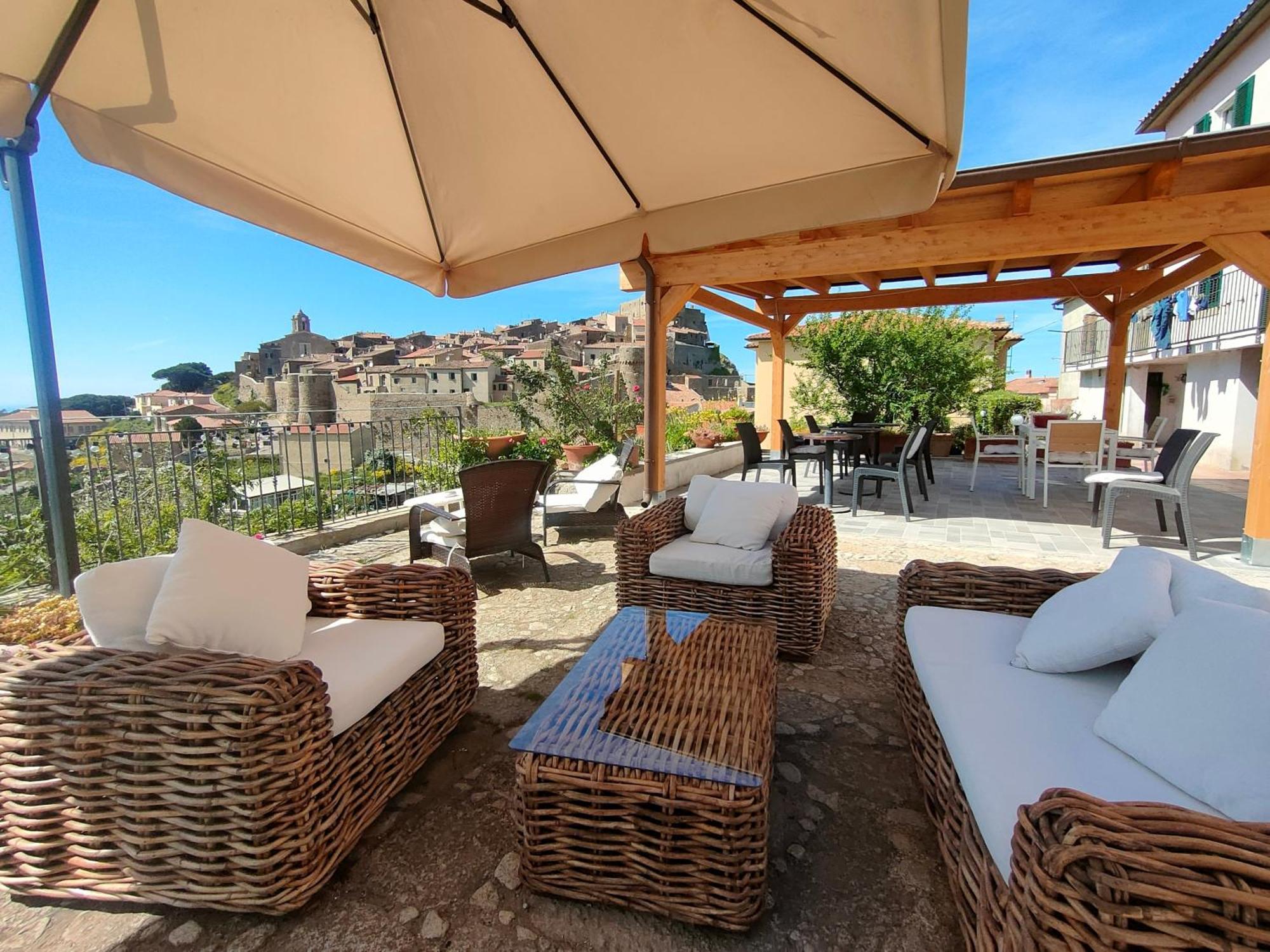 B&B Airone Giglio Castello ภายนอก รูปภาพ